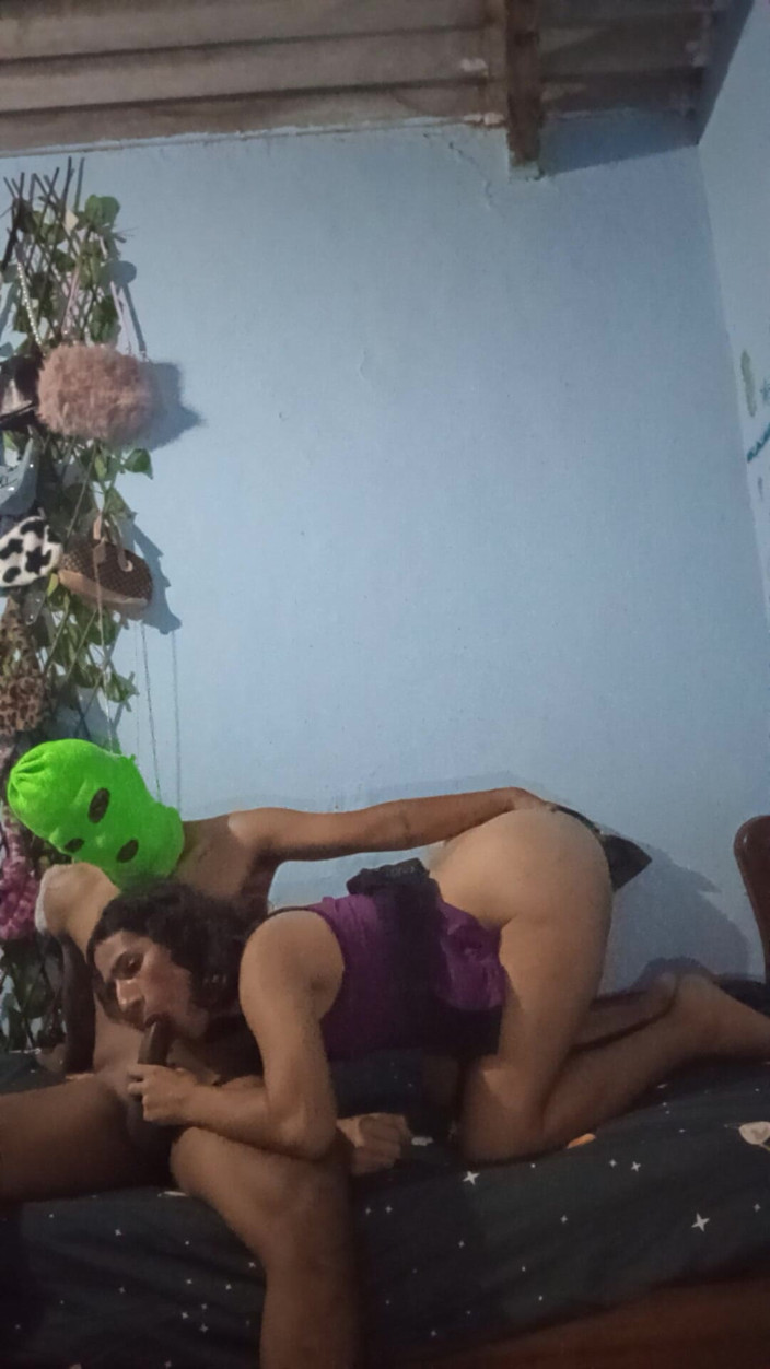 Femboy from Colombia: उस सौतेले भाई के साथ एक अमीर मुठभेड़