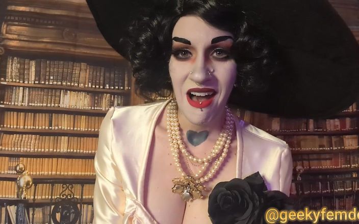 Geeky Femdom: Lady Dimitrescu ma przekąski