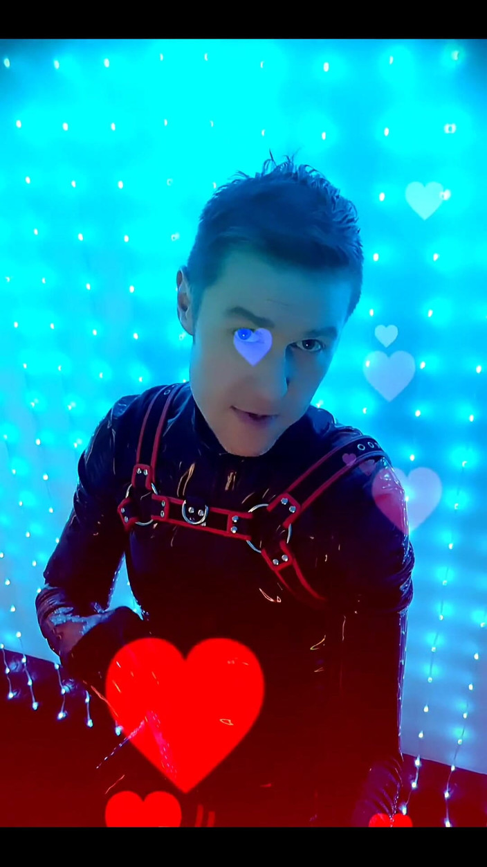 Roman Heart: Yeni makaram için vide klip çekilişi
