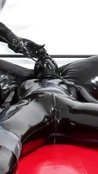 Alex v potížích: Pegging, část 1 - Alex Latex