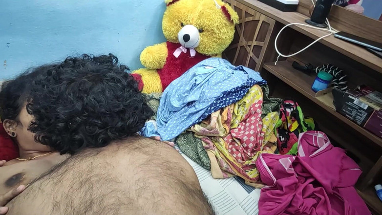 Vaishnavysharunraj: Gecelik kaldırma ve göğüsler basın ile ateşli romantizm