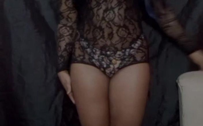 Delicious open butt: Моя кімната, мої правила... і ви слухняні