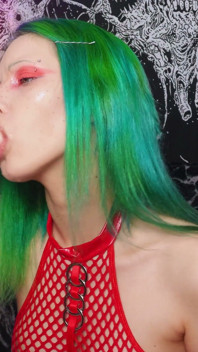 Viola Girl Vasya Sylvia Deepthroats Sex Machine A Mouth!