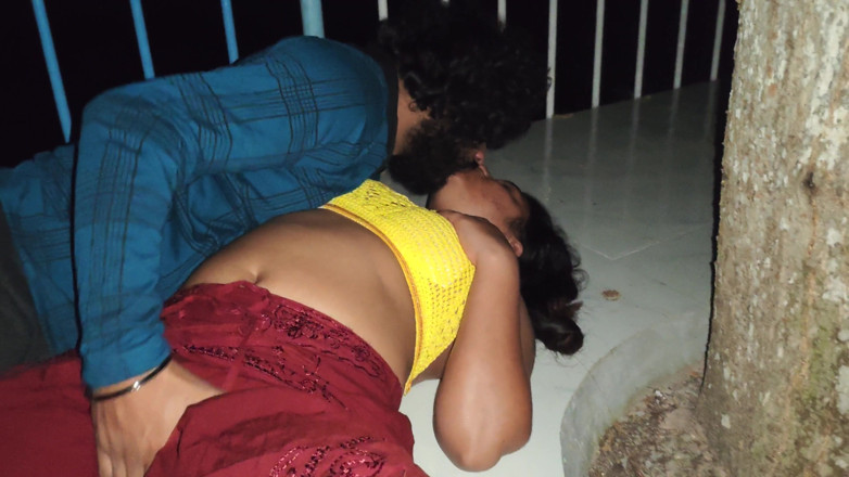 Vaigavarun45: Seks di luar berhampiran sungai pada waktu malam, pasangan Mallu...