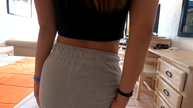 Latinafuckers: Nenasytná brunetka MILF bere péro v každé poloze