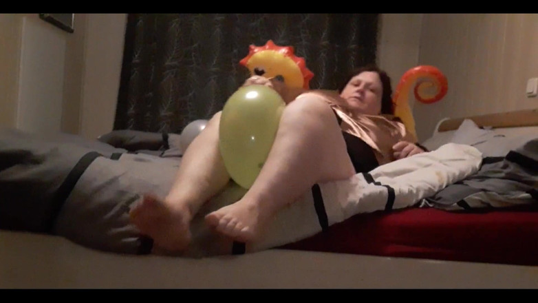 tammara big: BBW Alone