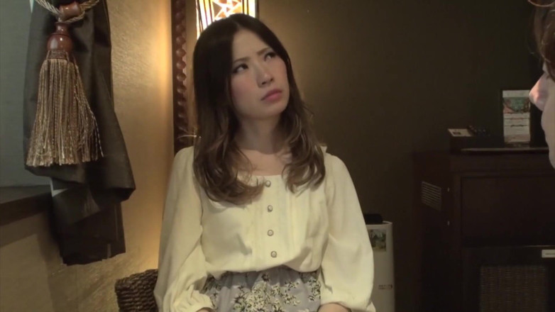 Japan Lust: Cheating Japanese wife looks for hotel room creampie