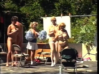 Hot Sex Party: Seks orgia z ćwiekami i dojrzewa jebanie hardcore i ssanie penisa...