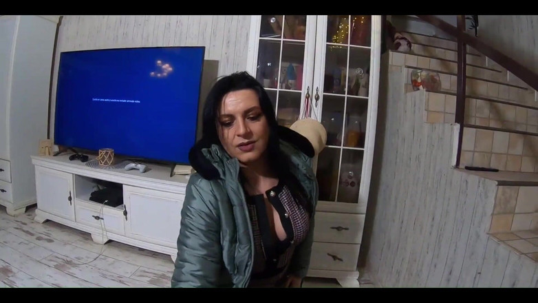 MilfyCalla: Kouření fetiš downjackets, kožichy a sexy oblečení 7