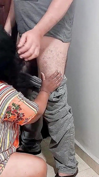 Kongkek isteri kawan saya dengan pantat besar seks dubur MILF Arab panas