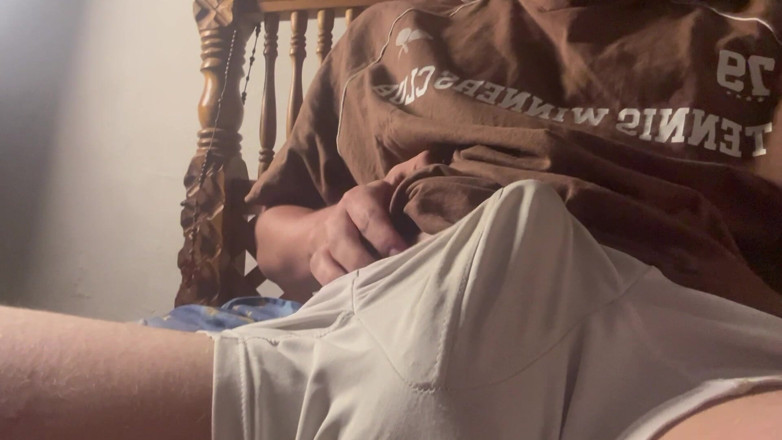 Icyhot707: Jsem tak sexy, že mi penis v boxerkách příliš vyniká