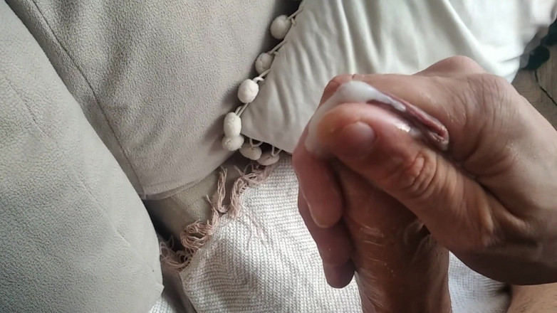 Elvissc: Jerking Big Cock Slowly, Then Jerking Hard, the Cum Was...