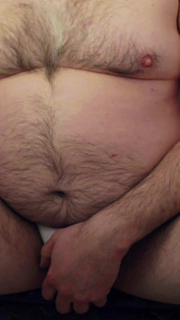 Un papa en culotte blanche branle un show de sperme sur Hamster