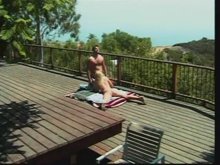 Darkko: Tlustá kundička teen vrtaná masivním ptákem