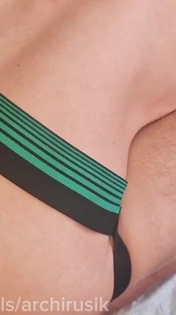 Masajista musculosa fue follada por dar un mal masaje sin condones: grandes pollas, mucho semen