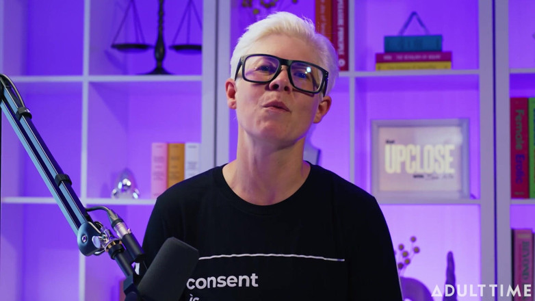 Adult Time Podcast: Maya Woulfe: Telefon S* x, Kantning, &amp; Älska Gonzo -scener | podcasten Vuxentid