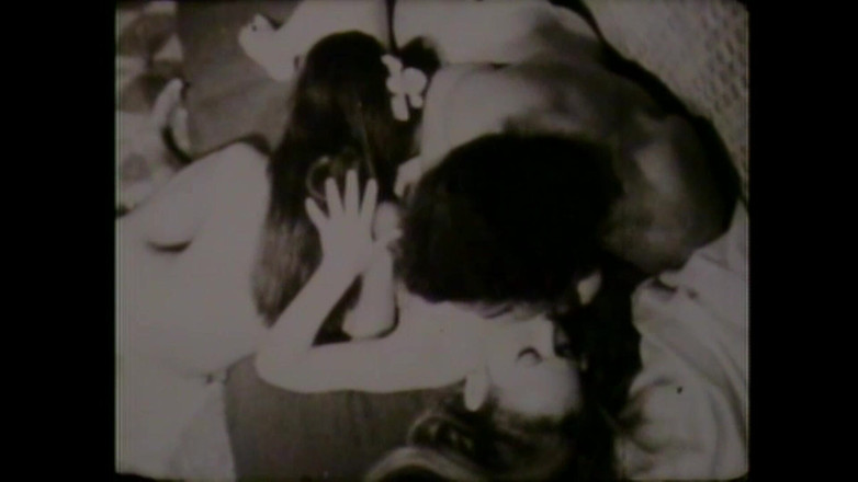 Vintage megastore: Lesbický pár se svým zasraným