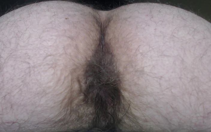 Hunky time: Hairy Ass View &amp; Fart