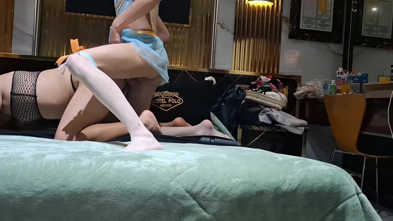 Crystal Phoenix: 友達とセックスしている自分を録画するのが好きです