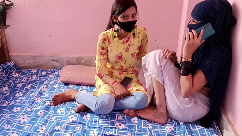 HousewifeGeeta: eks ne apni sauteli bahan ke saath seks karte hue...