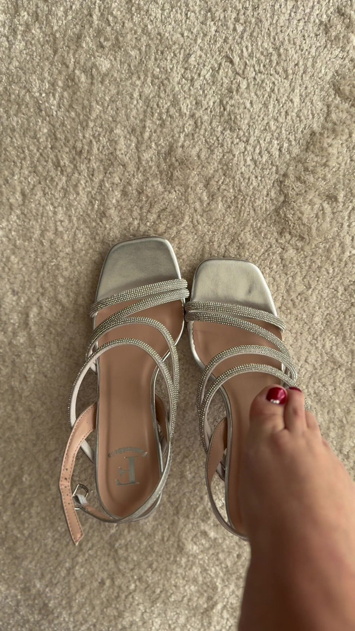 Velvet Witch 87: Fästen för fotkännare