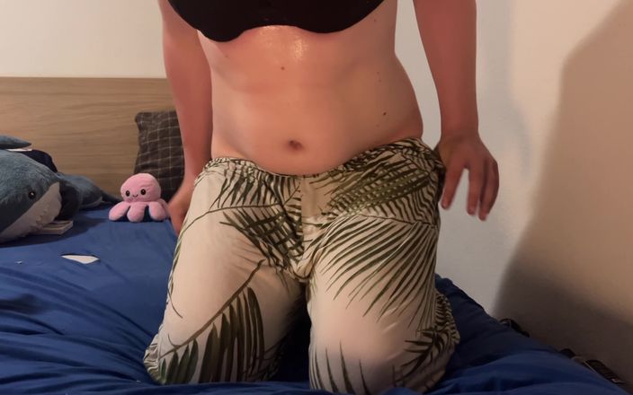 Jaidensensual: Mă hidratez pentru a se răci în timpul acestei călduri