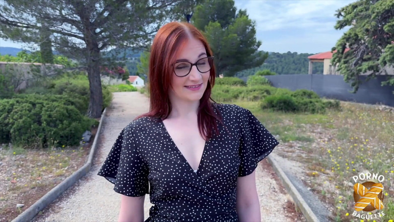 Porno Baguette: Muhteşem kızıl saçlı Lavyana onu için iki istiyor