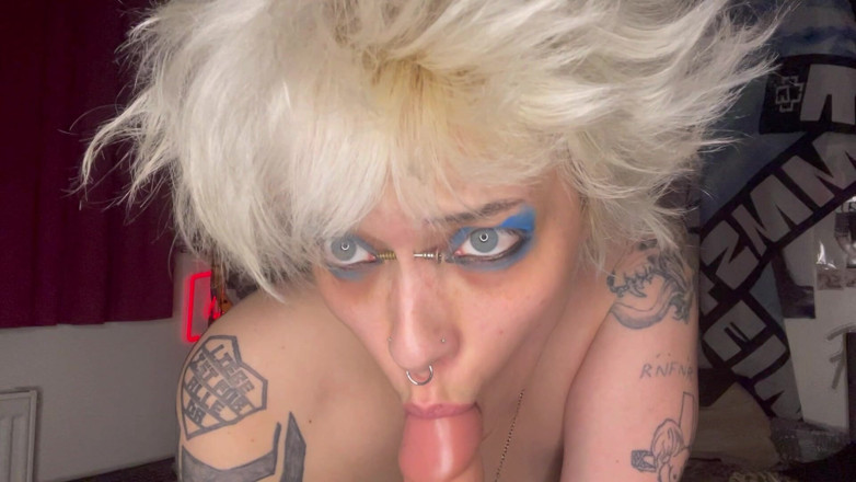 Glitterqueen1999: ¿Puedo abrazarte a tu hermanastro?