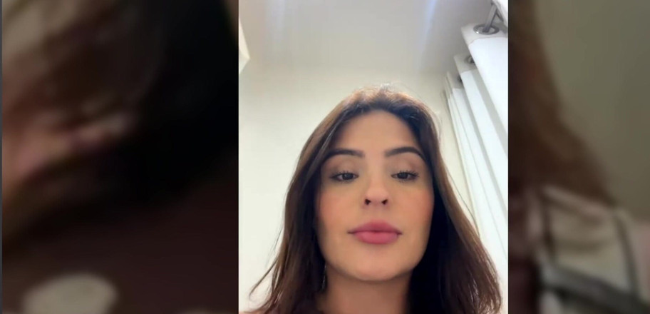 Ayumi Hall: Pojďte se mnou do šatny