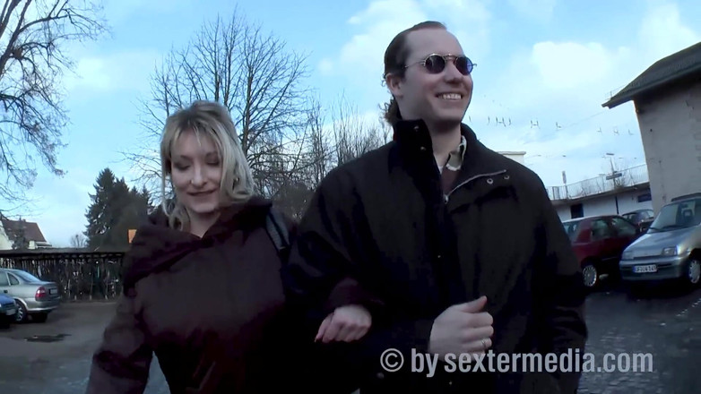 Sextermedia by Pete: 意欲的なおまんこを持つブロンドの主婦