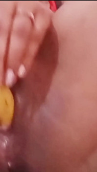 Siya Bhabhi Ne Banana Se Chut Fad Li (Hindi)