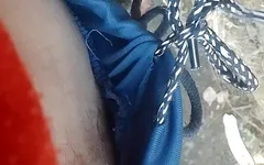 Más hermosa palabra más grande luchadora del pene haciendo pis