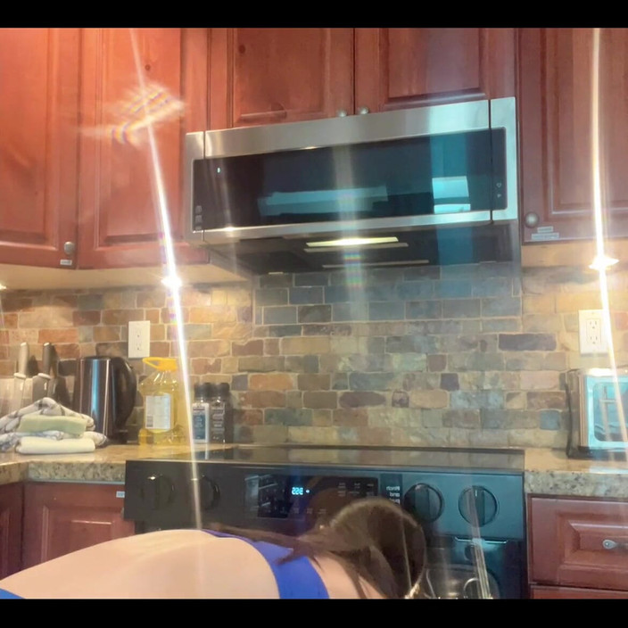 sweethanajapanese: Сексуальна дупа на кухні