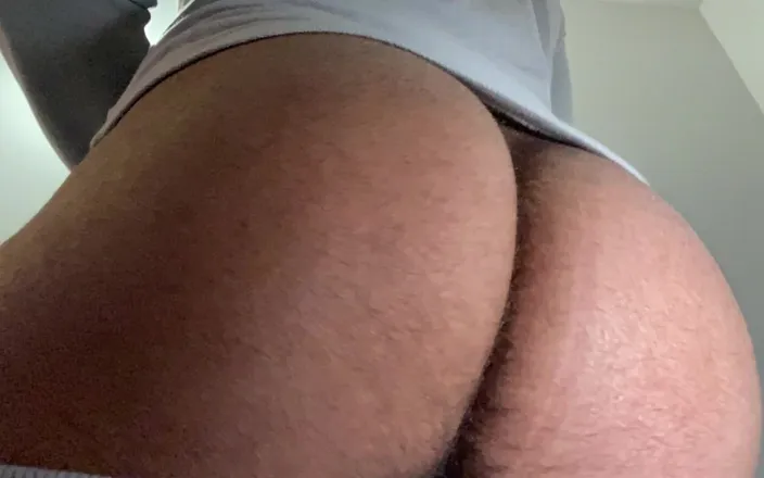 Damien Custo: Daddy bears big ass muscle