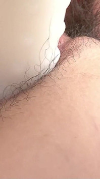 털이 무성한 보지를 자위하고 이웃에게 무수정 따먹히는 일본 밀프 메구
