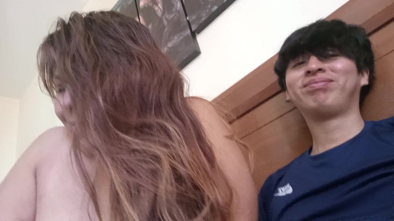 Moo DBOXXX: Regardez cette maman célibataire rencontrée sur Facebook, c’est une pute...