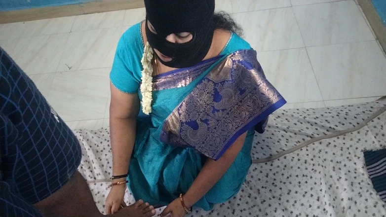 Benita sweety: Chubby Aunty Sex with Electrician When Her Husband Went Outside