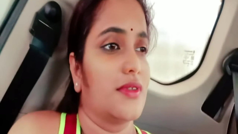 Your Arya: デシのガールフレンド、車内での危険なセックス。公の場でフェラされてハンジョブ射精