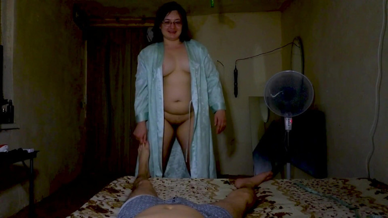 SchoolPrincess: Chatte remplie de sperme pour une jeune MILF