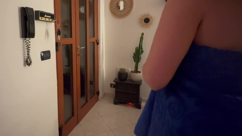 SweetJaneOfficial: Pizzacı adamla çıplak eşek şakası