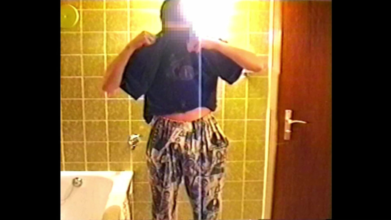 Mark Hannes: Pissen Mit Erigiertem Penis Und Hump Masturbation Gefilmt Mit Hi8...