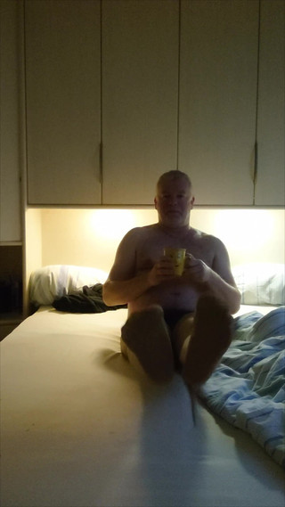 Carmen_Nylonjunge: Nylon Boy Te Souhaite Une Matinée Glaciale