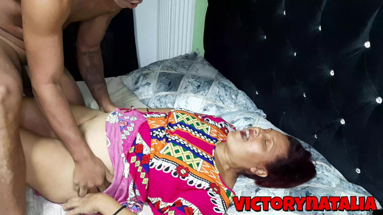 Victor y Natalia: Follando Con La Puta De Mi Madrastra