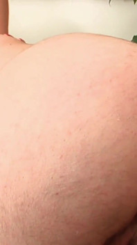 양성애자 쓰리섬의 양성애자 씬-2 무성한 갈색 머리