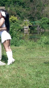 Justo en el hoyo - nena latina obtiene sexo anal en el campo de golf