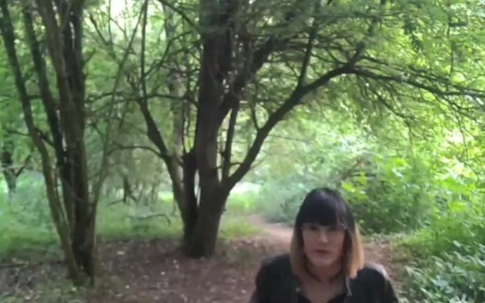 VaneSsa BiTCHx: Hoerenfantasie. Cam4 in Brunoy Forest spermaslet op zoek naar openbaar...