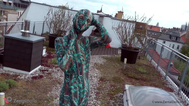 ZentaiDolls: Dibalut dalam Zentai