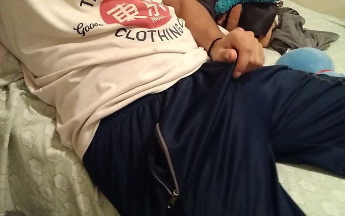 AlexAlejandro13: Geil in bed