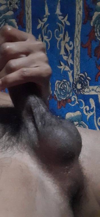 Che: Ngocok gay di malam hari! Cowok india lagi asik