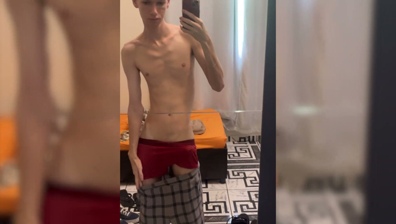 Kedoimath: Skinny Jaw Cracks with Cock Size